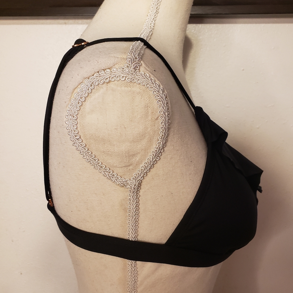 Black Ruffle Bikini Top - Picture 5 of 7